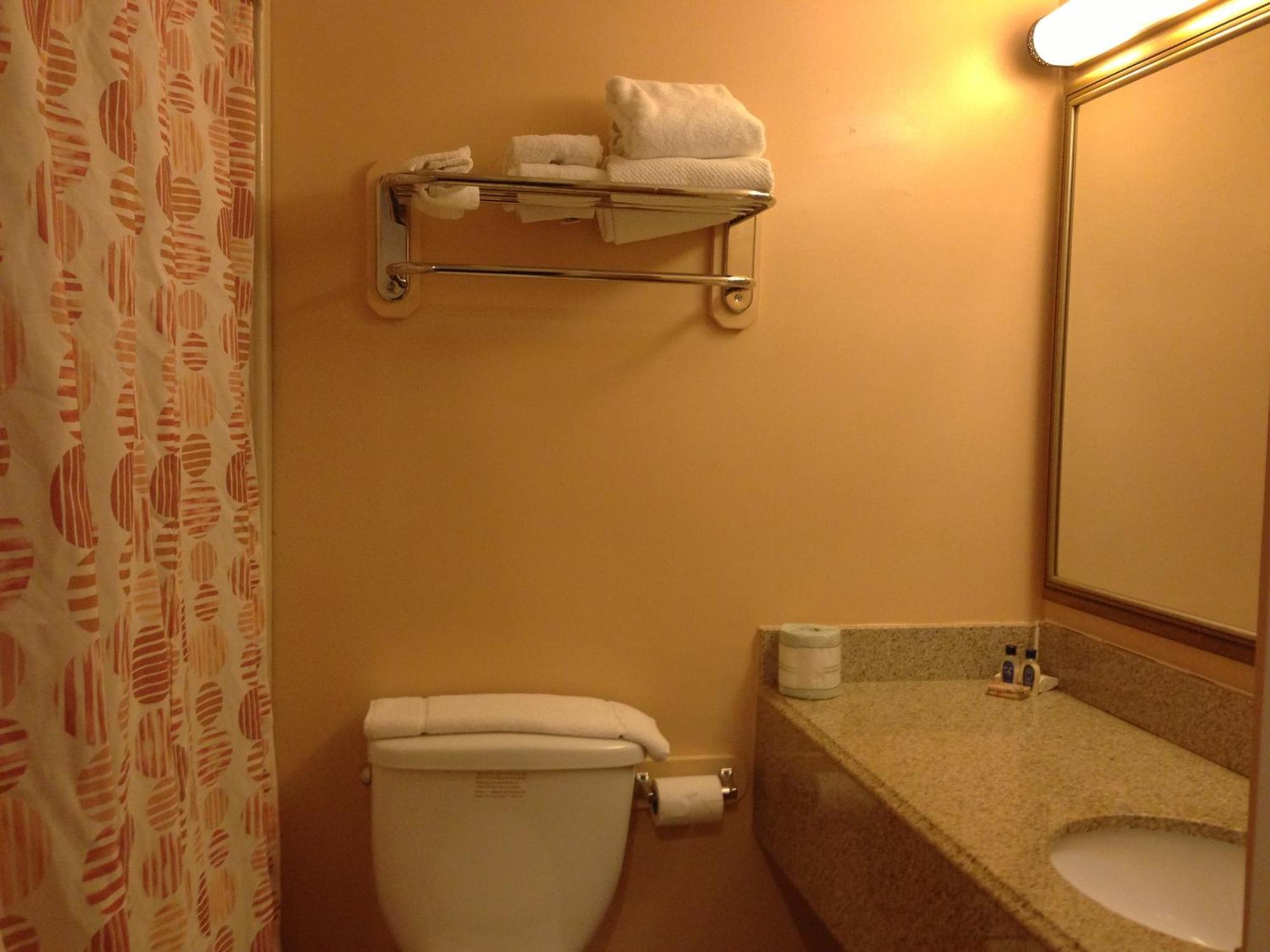 Village Inn Анаполис Екстериор снимка